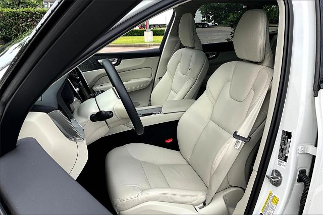 2025 Volvo XC60 Plug-In Hybrid Vehicle Photo in Houston, TX 77007