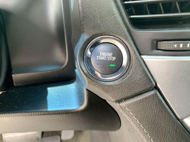 2018 Chevrolet Tahoe Vehicle Photo in MOON TOWNSHIP, PA 15108-2571