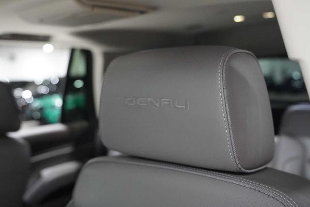 2018 GMC Yukon Vehicle Photo in GRAPEVINE, TX 76051