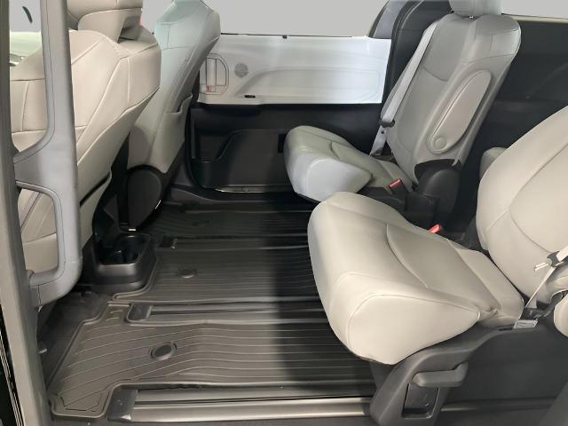 2025 Toyota Sienna Vehicle Photo in Oshkosh, WI 54904