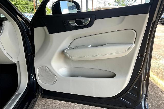 2025 Volvo XC60 Plug-In Hybrid Vehicle Photo in Houston, TX 77007