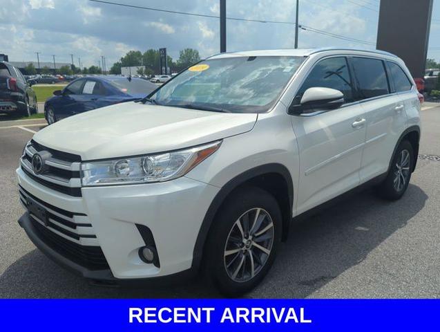 2019 Toyota Highlander Vehicle Photo in Merrillville, IN 46410