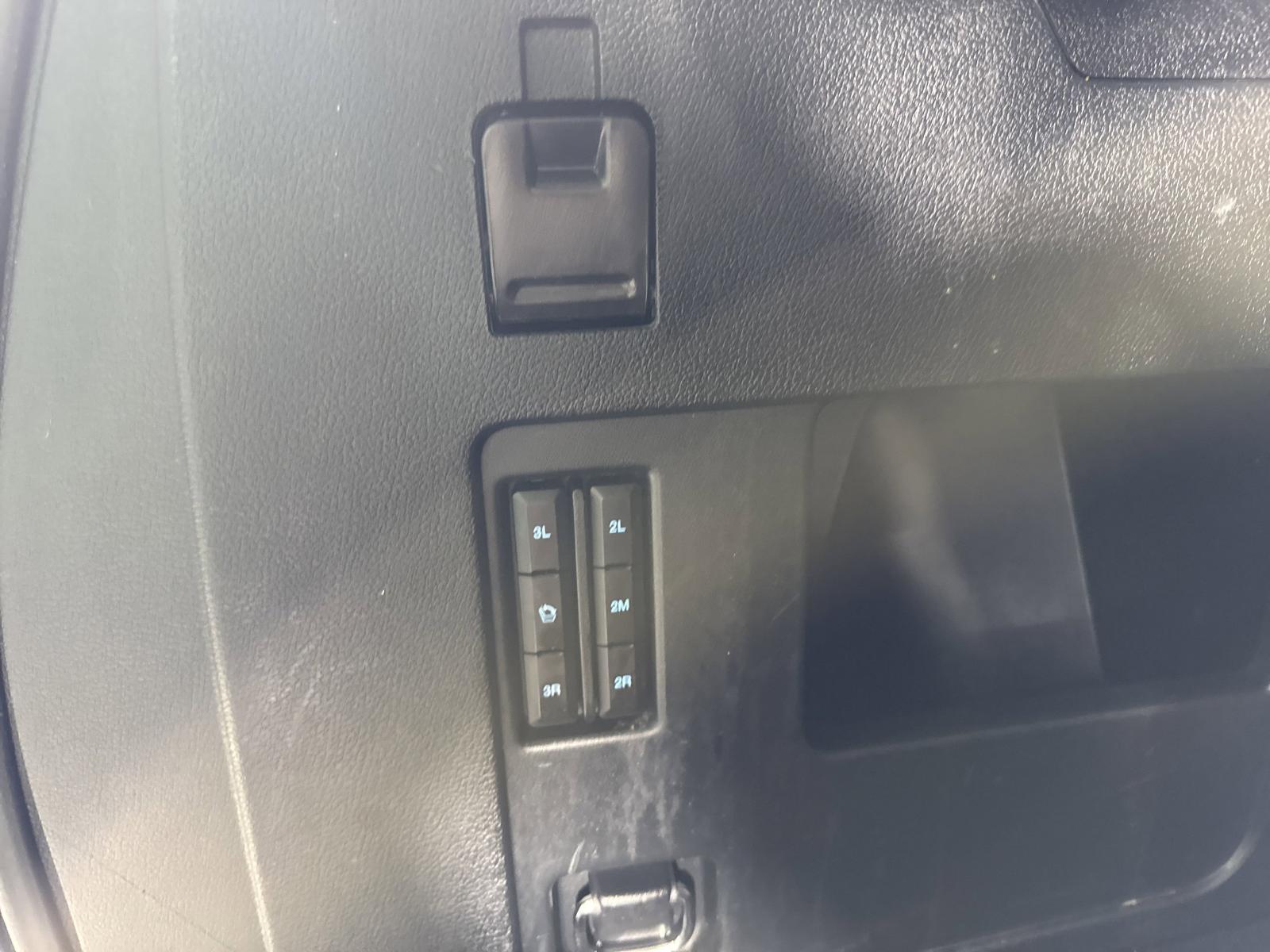 2021 Ford Expedition Max Vehicle Photo in GEORGETOWN, TX 78626-7508