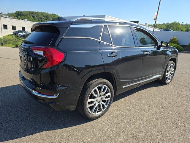 2024 GMC Terrain Vehicle Photo in Pleasant Hills, PA 15236