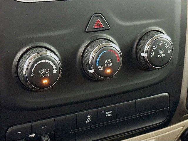 2019 Ram 1500 Classic Vehicle Photo in PUYALLUP, WA 98371-4149