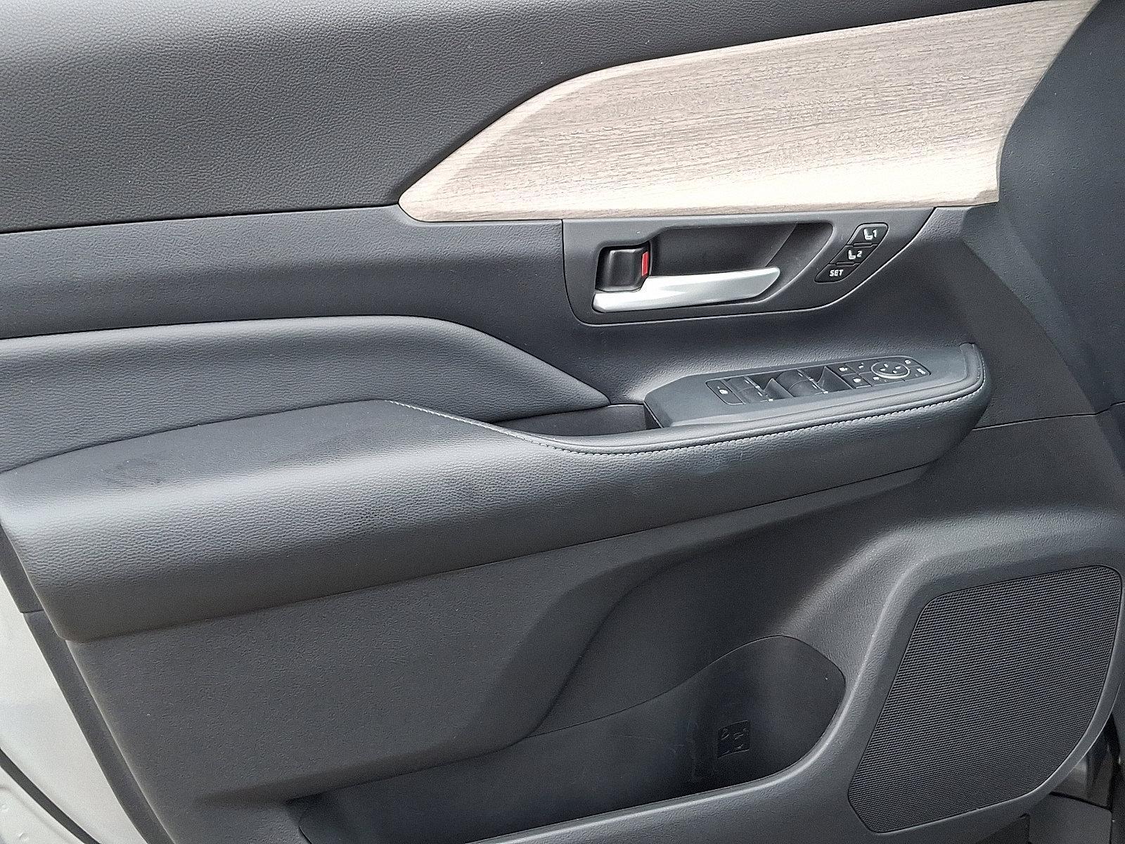 2024 Toyota Grand Highlander Vehicle Photo in Trevose, PA 19053
