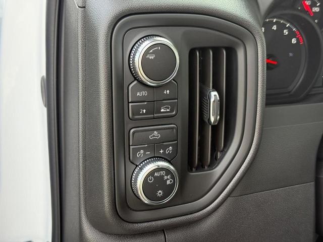 2026 GMC Sierra 1500 Vehicle Photo in COLUMBIA, MO 65203-3903