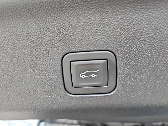 2025 Cadillac Escalade Vehicle Photo in TREVOSE, PA 19053-4984