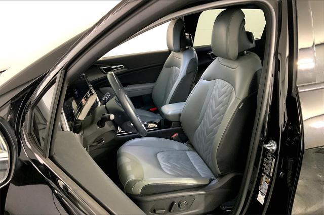 2023 Kia Sportage Vehicle Photo in Lees Summit, MO 64086