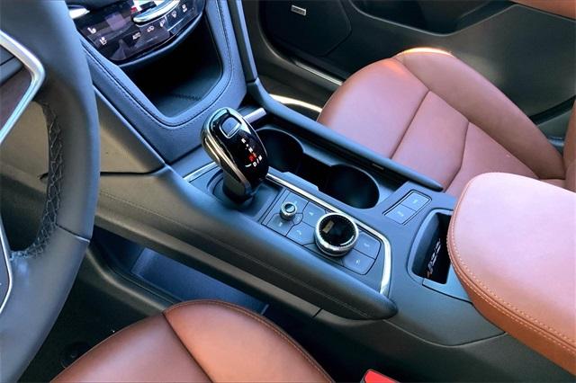 2025 Cadillac XT5 Vehicle Photo in KANSAS CITY, MO 64114-4545