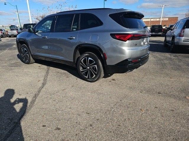 2025 Buick Enclave Vehicle Photo in Fishers, IN 46038