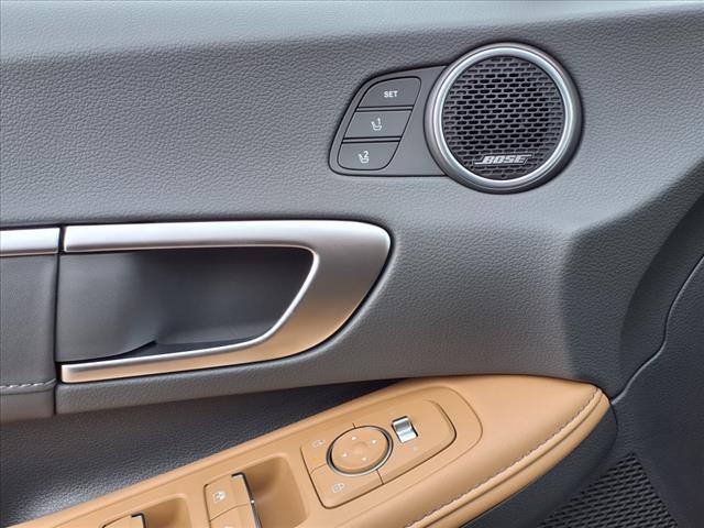 2025 Hyundai SONATA Hybrid Vehicle Photo in Peoria, IL 61615