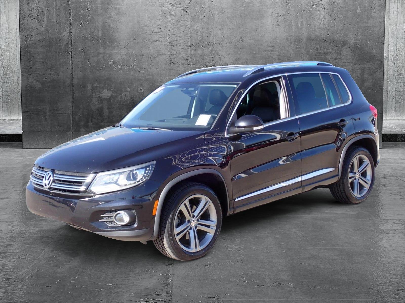2017 Volkswagen Tiguan Vehicle Photo in DENVER, CO 80221-3610