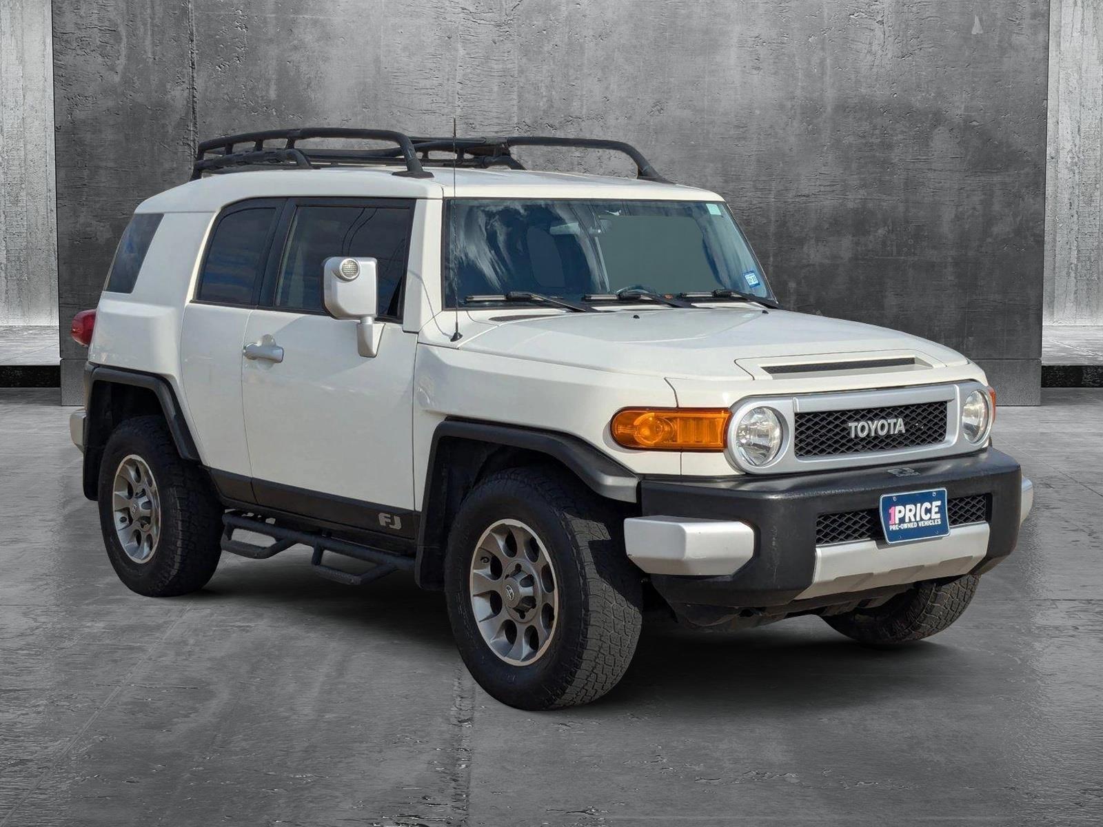 2012 Toyota FJ Cruiser Vehicle Photo in Austin, TX 78728