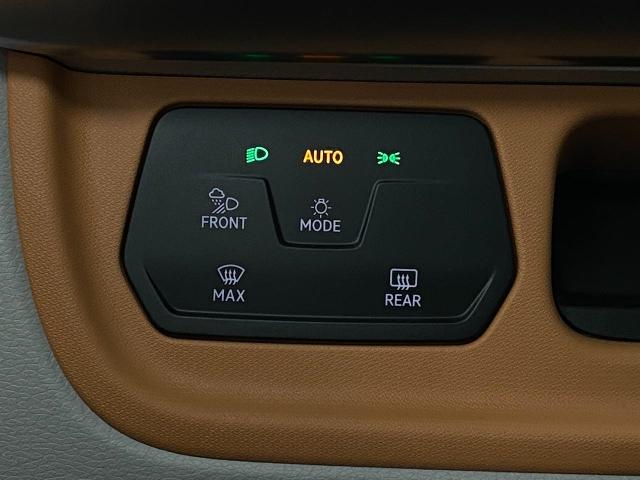 2025 Volkswagen ID. Buzz Vehicle Photo in Appleton, WI 54913