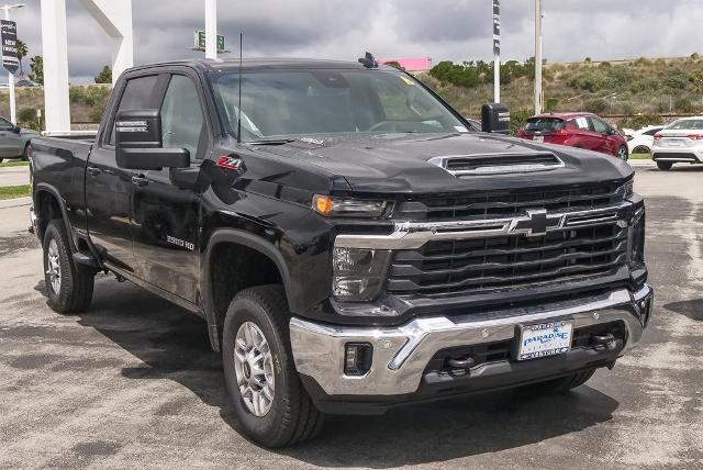 2025 Chevrolet Silverado 2500 HD Vehicle Photo in VENTURA, CA 93003-8585