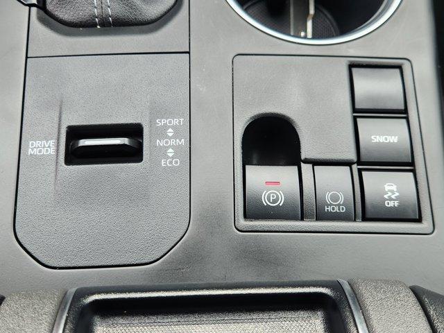 2024 Toyota Highlander Vehicle Photo in SUGAR LAND, TX 77478-0000
