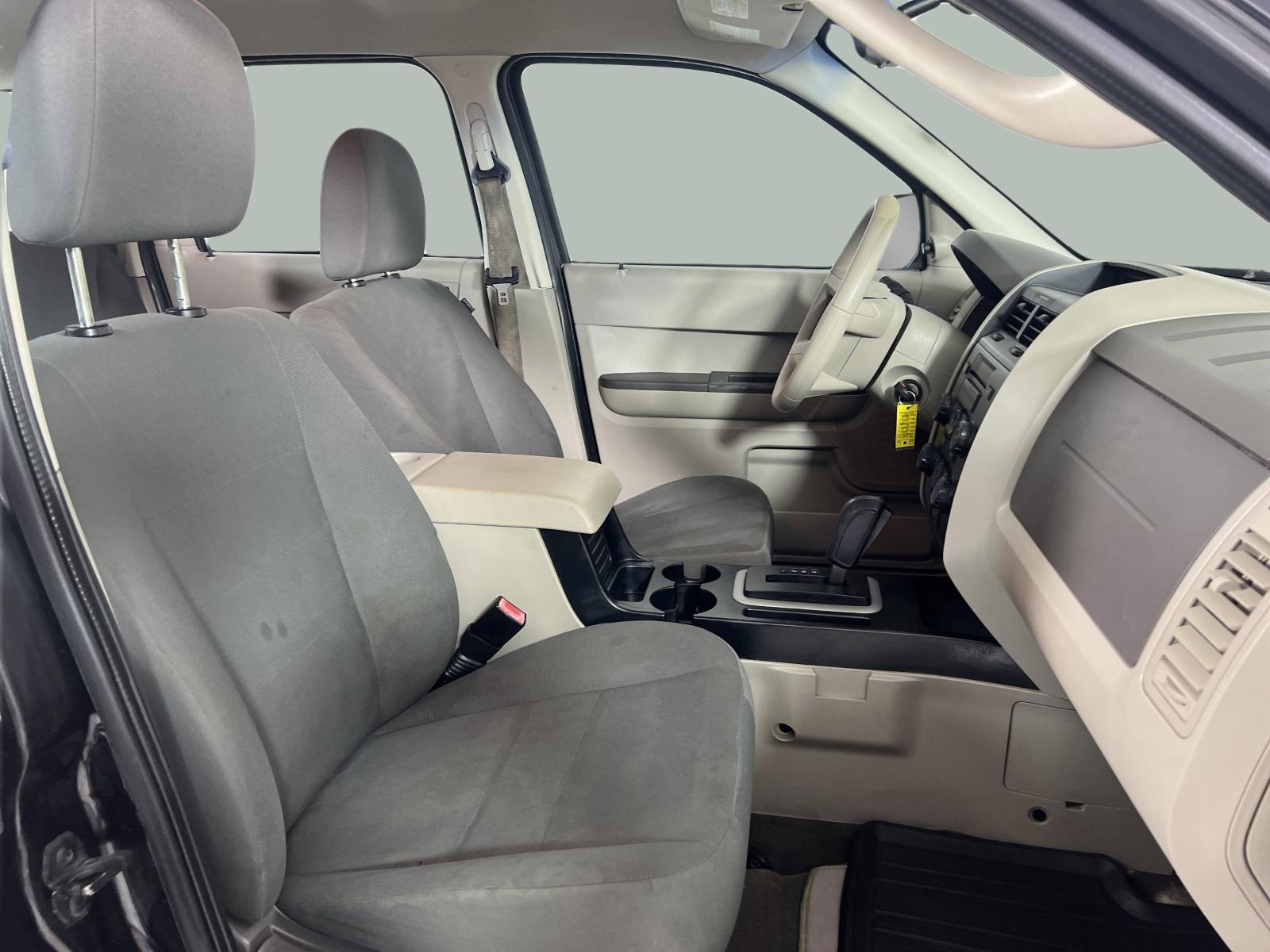 2011 Ford Escape Vehicle Photo in GEORGETOWN, TX 78626-7508