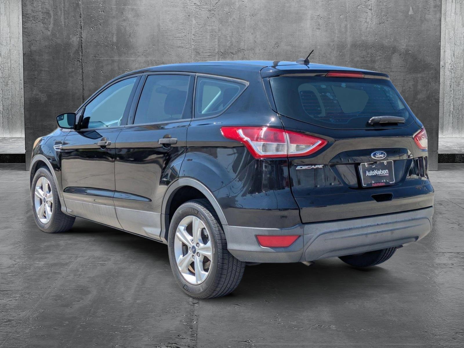 2016 Ford Escape Vehicle Photo in Tustin, CA 92782