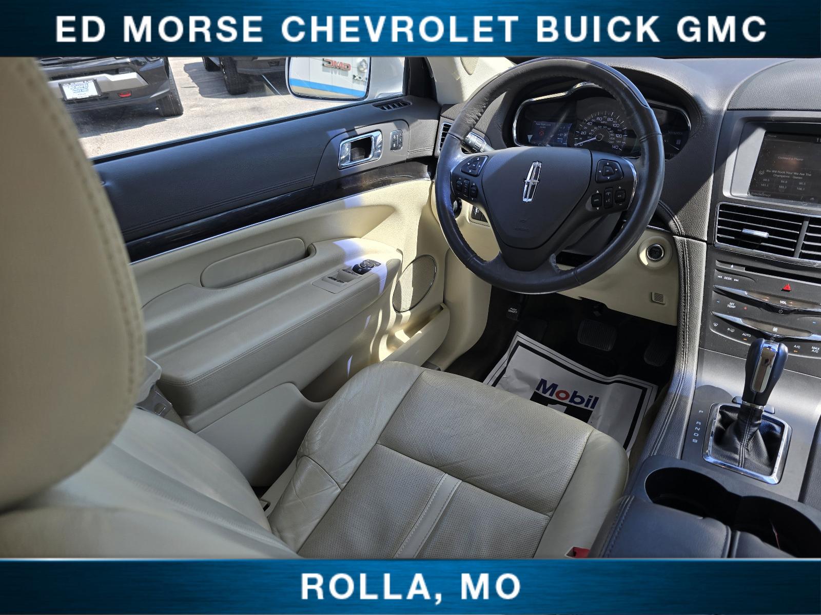2014 Lincoln MKT Vehicle Photo in Rolla, MO 65401