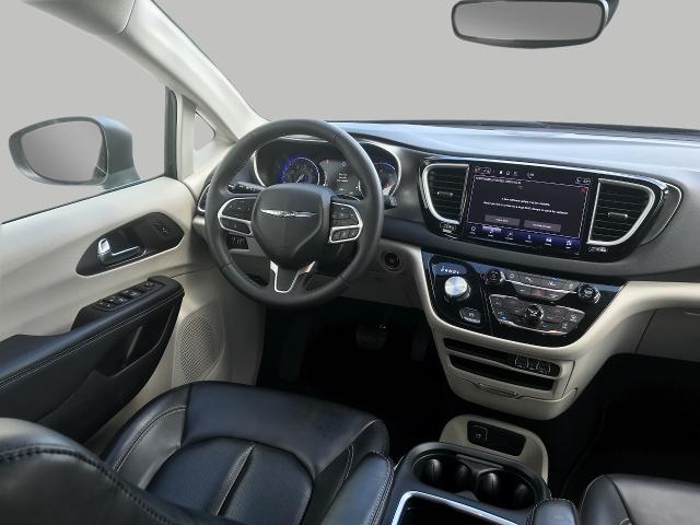 2023 Chrysler Pacifica Vehicle Photo in GREEN BAY, WI 54303-3330