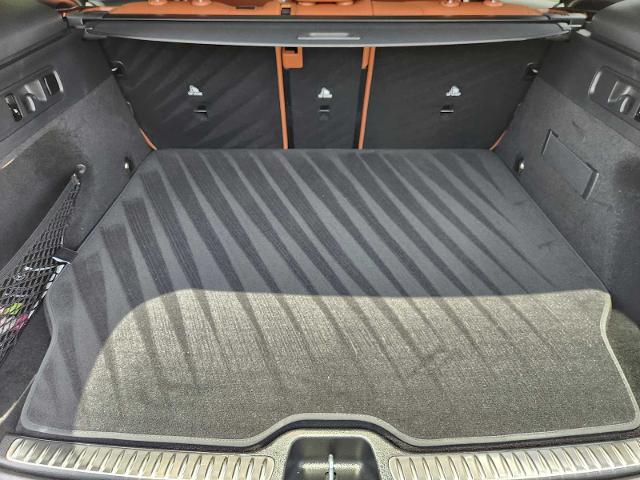 2025 Mercedes-Benz GLC Vehicle Photo in HOUSTON, TX 77079