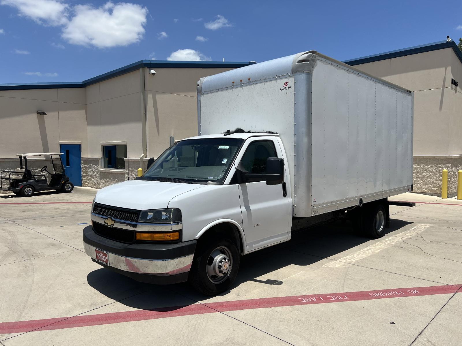 2021 Chevrolet Express Cutaway 3500 Vehicle Photo in GEORGETOWN, TX 78626-7508