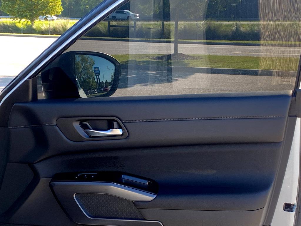 2024 Nissan Pathfinder Vehicle Photo in POOLER, GA 31322-3252