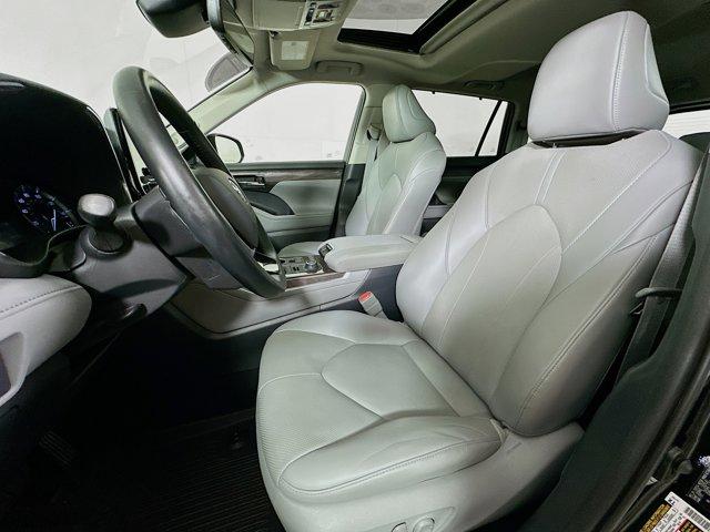 2020 Toyota Highlander Vehicle Photo in Flemington, NJ 08822