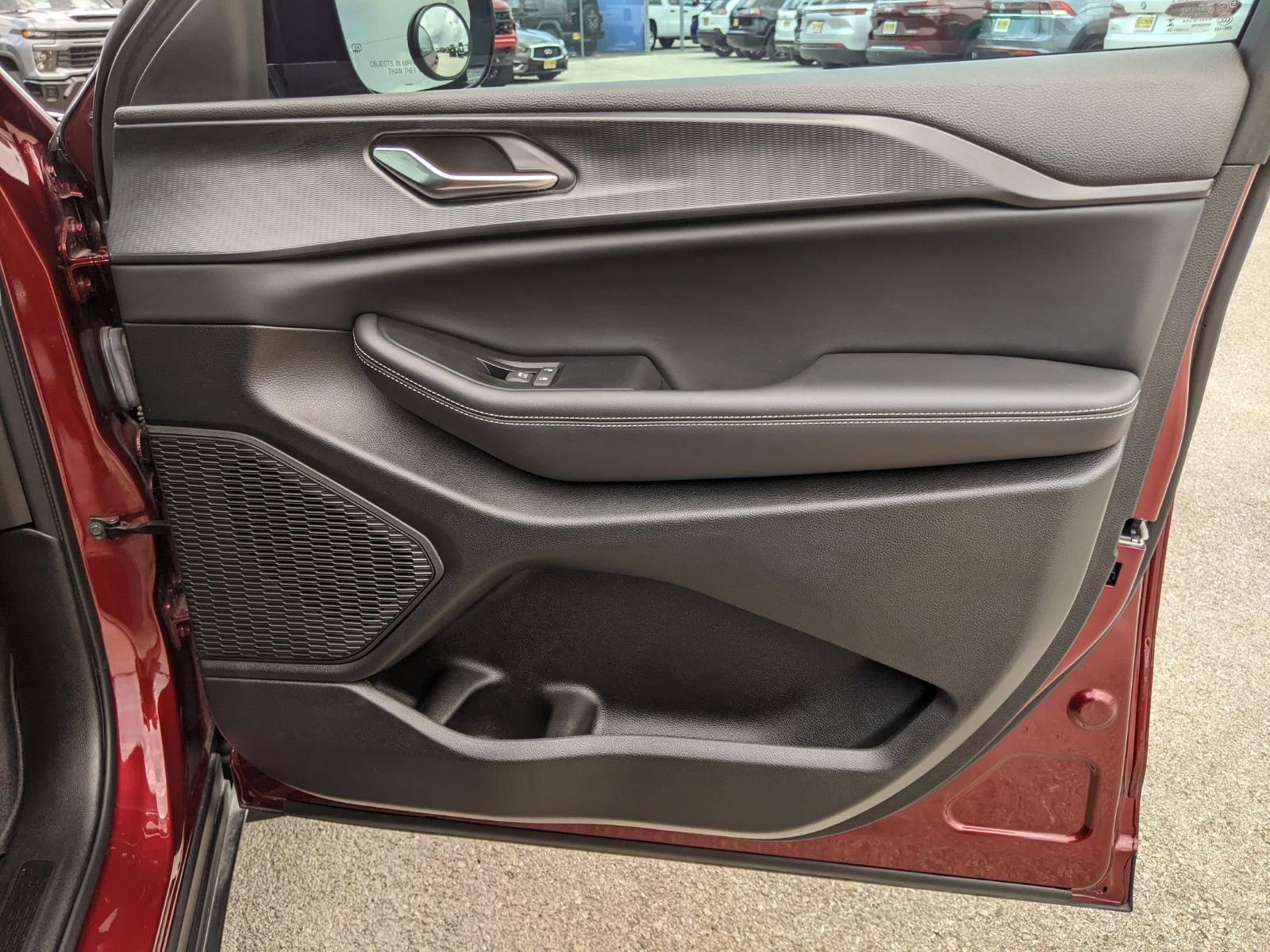 2024 Jeep Grand Cherokee L Vehicle Photo in Seguin, TX 78155