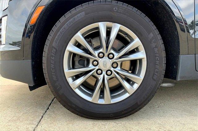 2022 Cadillac XT5 Vehicle Photo in TOPEKA, KS 66609-0000