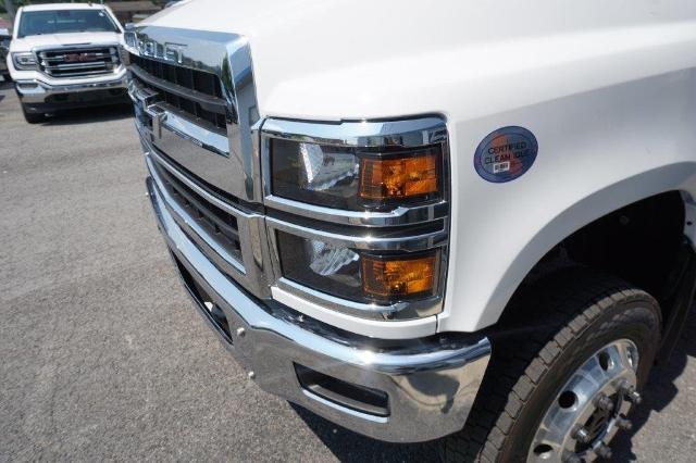 2024 Chevrolet Silverado Chassis Cab Vehicle Photo in FAIRMONT, WV 26554-2318