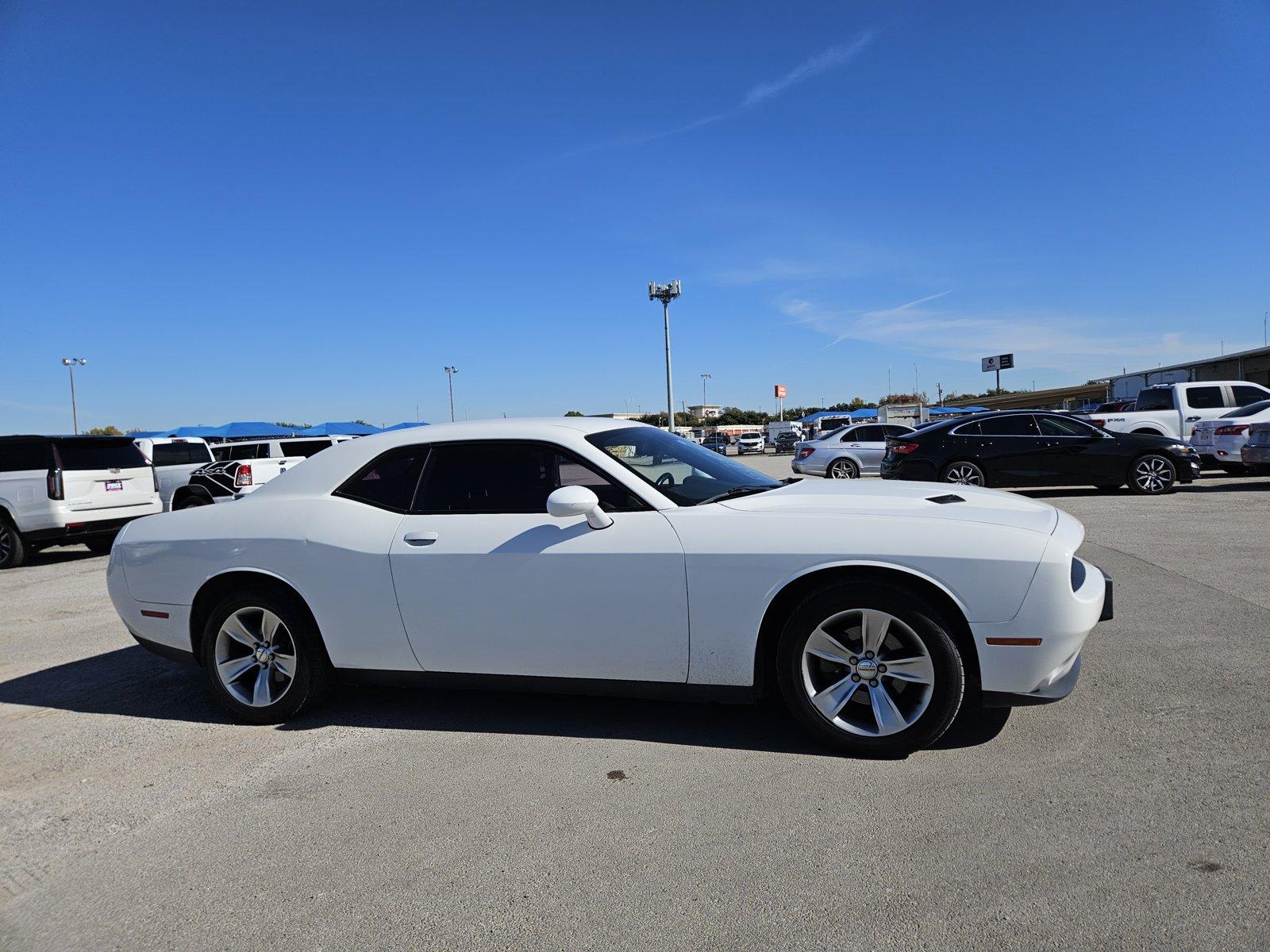 2016 Dodge Challenger Vehicle Photo in NORTH RICHLAND HILLS, TX 76180-7199