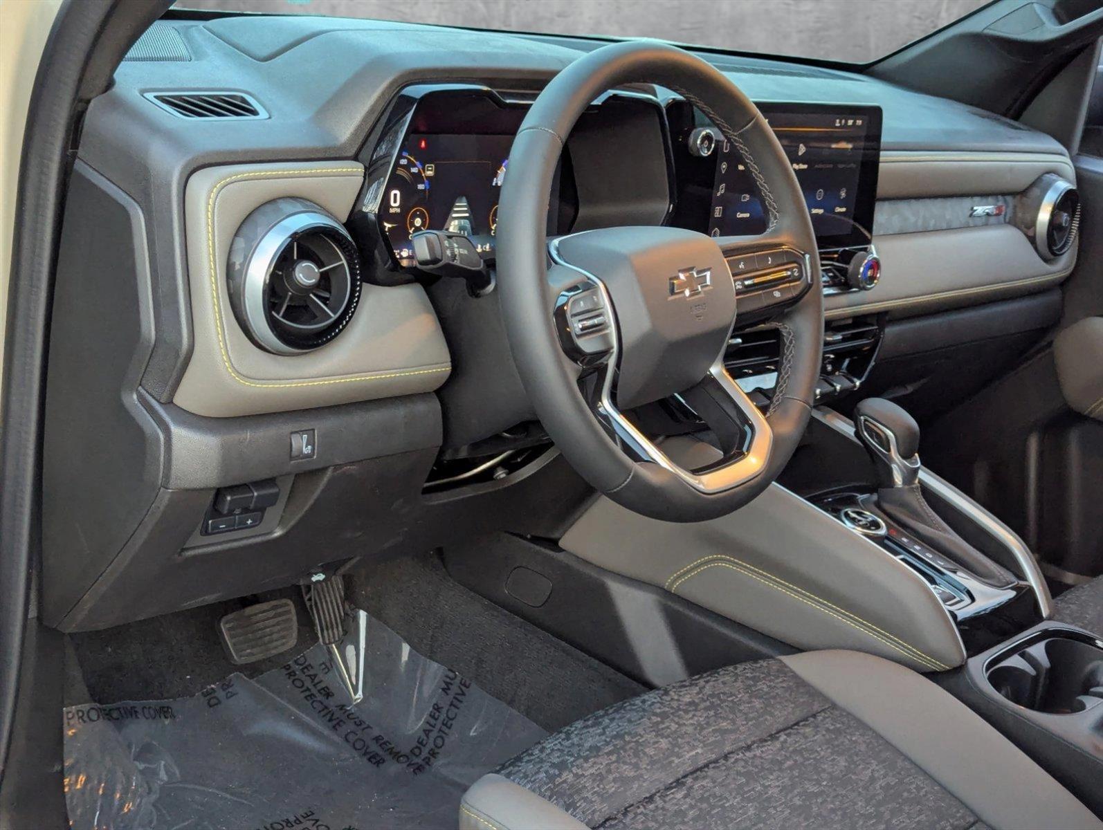 2024 Chevrolet Colorado Vehicle Photo in GREENACRES, FL 33463-3207