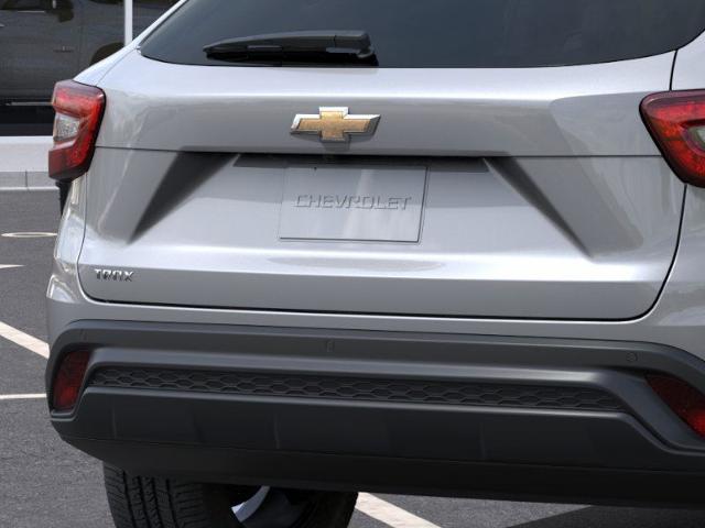 2025 Chevrolet Trax Vehicle Photo in TOPEKA, KS 66609-0000