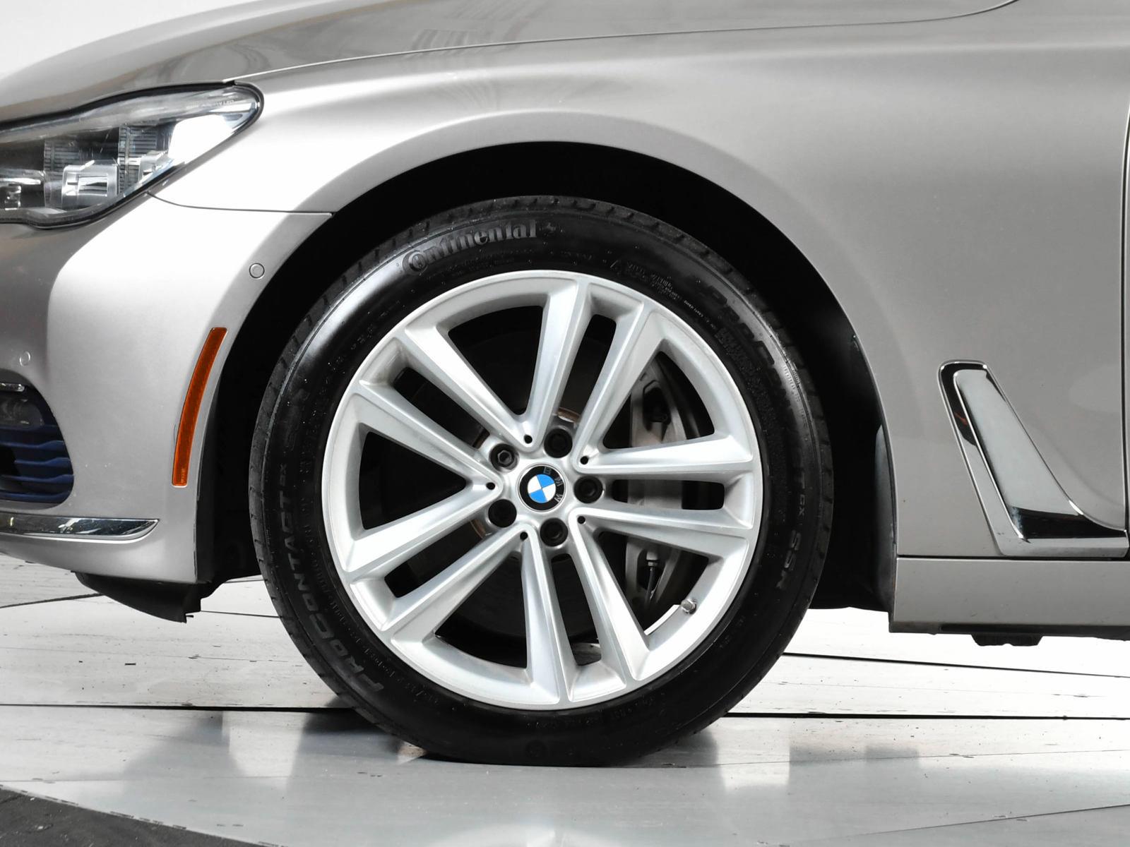 2017 BMW 750i xDrive Vehicle Photo in DALLAS, TX 75235