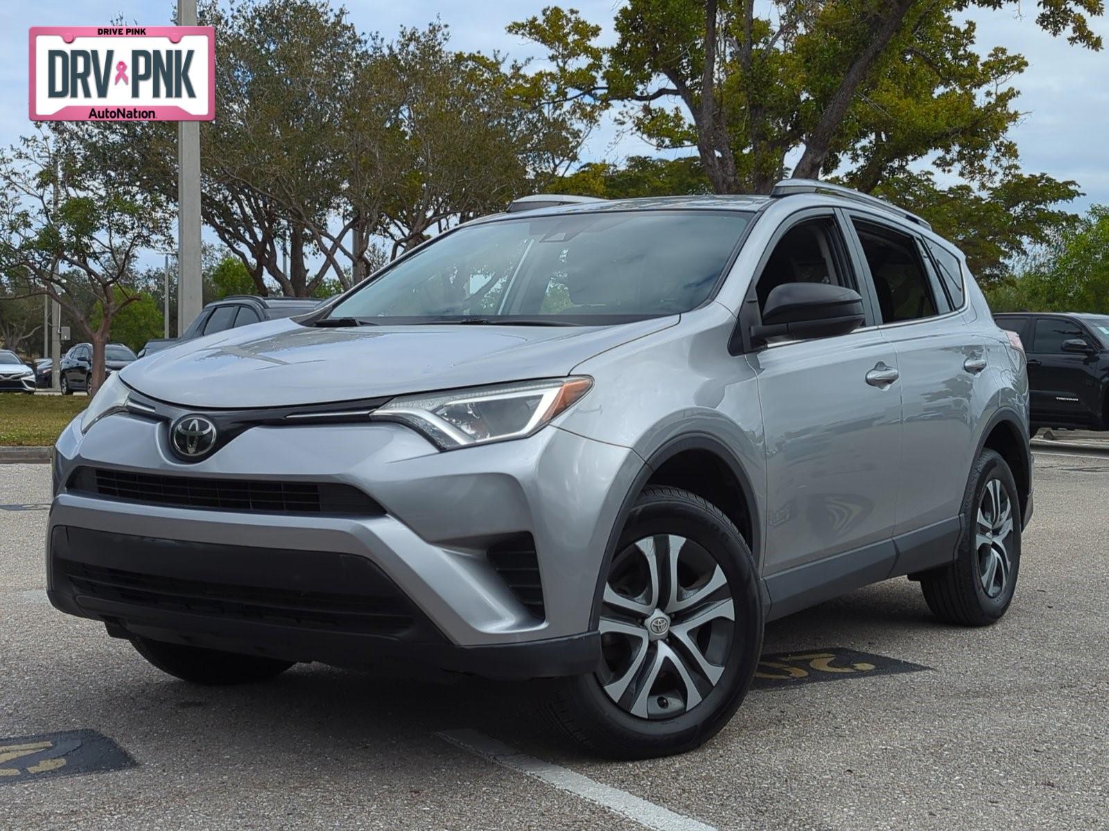 2018 Toyota RAV4 Vehicle Photo in Ft. Myers, FL 33907