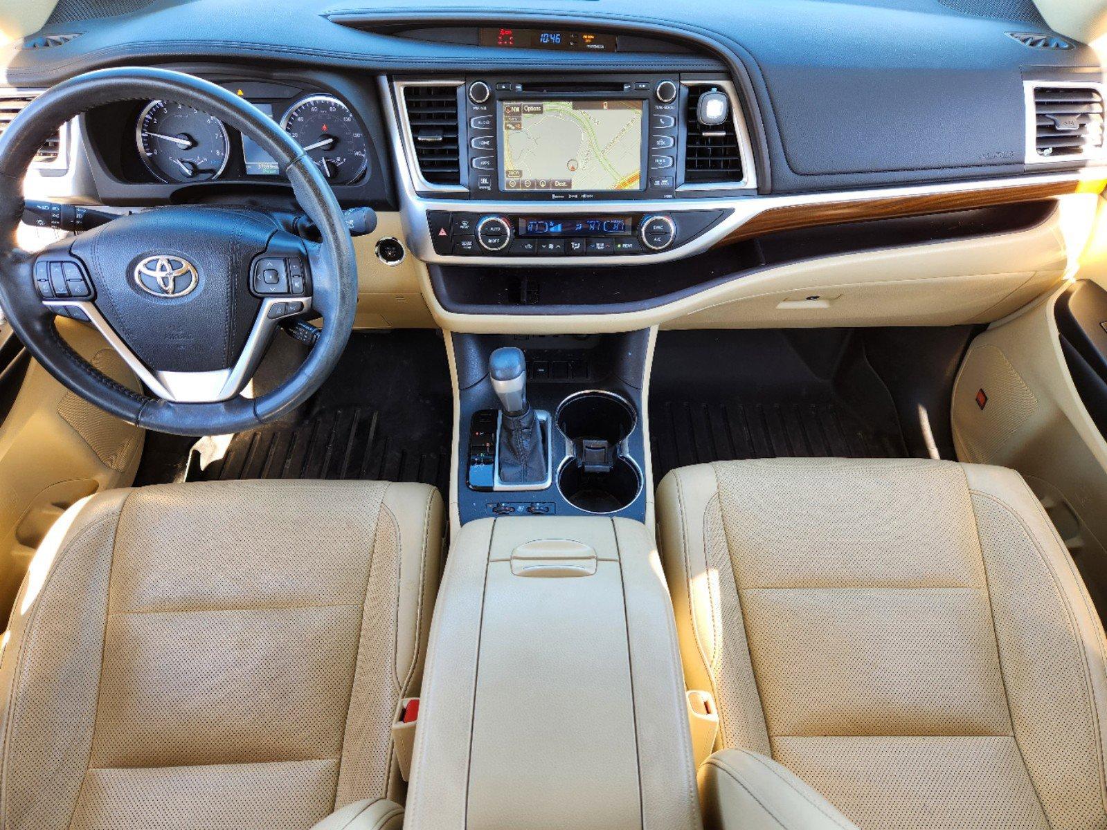 2019 Toyota Highlander Vehicle Photo in PLANO, TX 75024