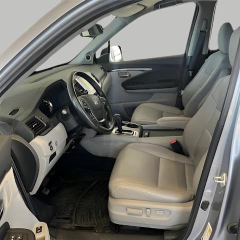 2018 Honda Pilot Vehicle Photo in Appleton, WI 54914