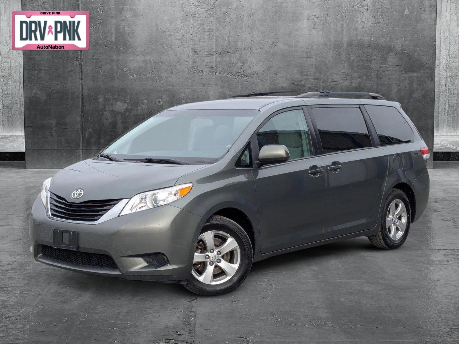 2013 Toyota Sienna Vehicle Photo in Spokane Valley, WA 99212