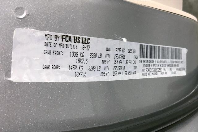 2017 Chrysler Pacifica Vehicle Photo in Lees Summit, MO 64086