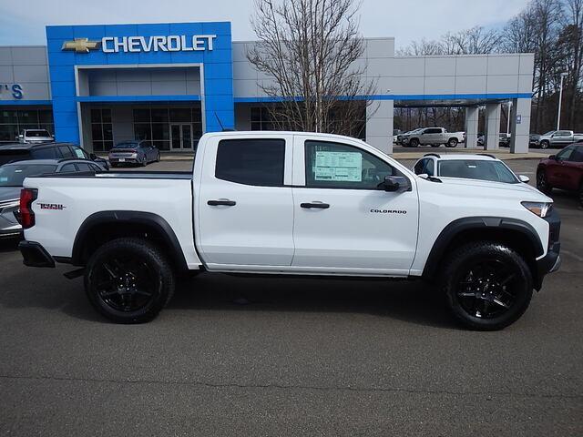 2025 Chevrolet Colorado Vehicle Photo in JASPER, GA 30143-8655