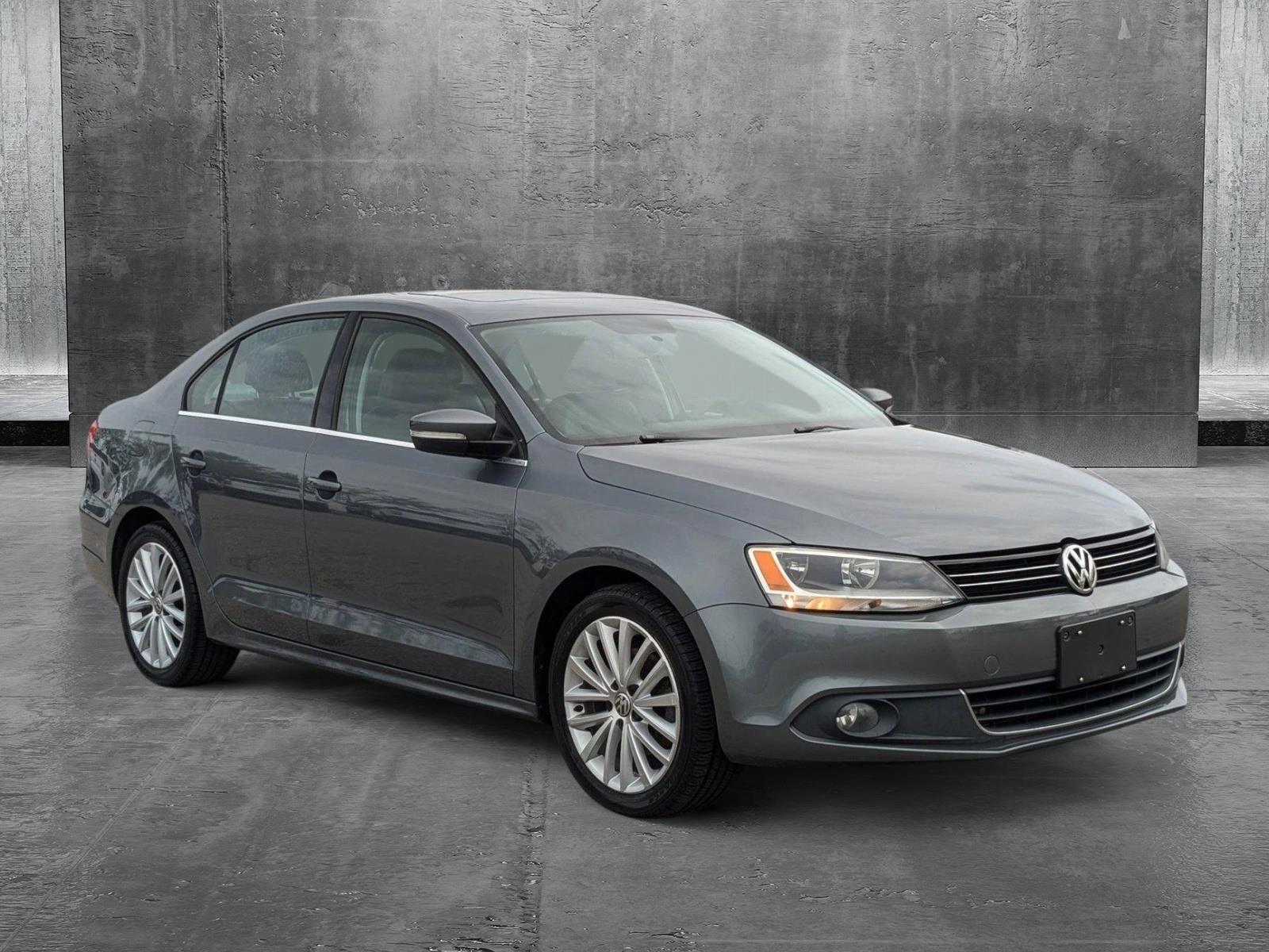 2014 Volkswagen Jetta Sedan Vehicle Photo in St. Petersburg, FL 33713