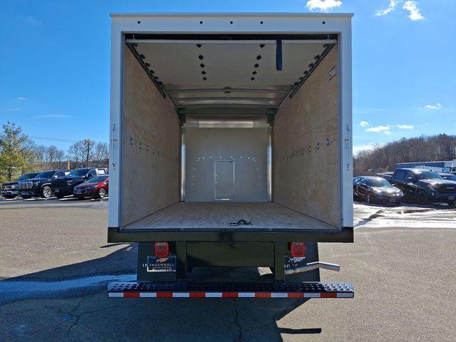 2024 Chevrolet Express Cutaway 3500 Vehicle Photo in DANBURY, CT 06810-5034