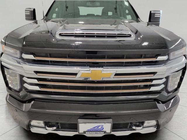 2022 Chevrolet Silverado 2500 HD Vehicle Photo in APPLETON, WI 54914-4656