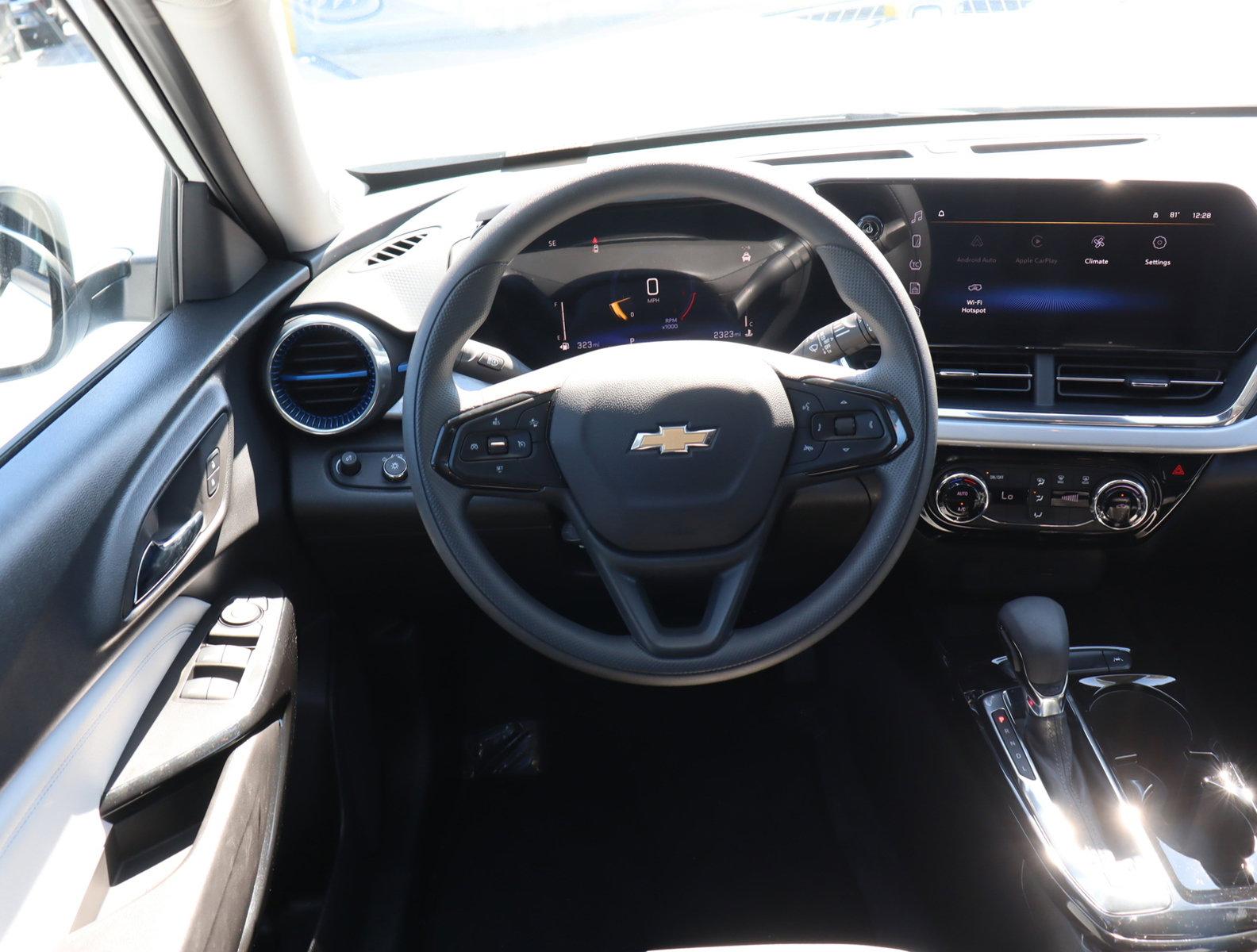 2025 Chevrolet Trax Vehicle Photo in LOS ANGELES, CA 90007-3794