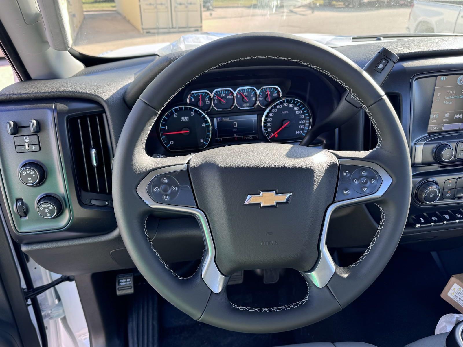 2024 Chevrolet Silverado 5500 HD Vehicle Photo in GEORGETOWN, TX 78626-7508