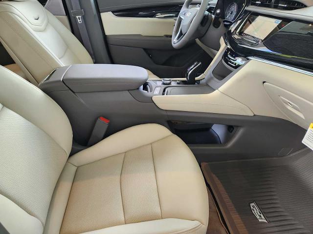 2025 Cadillac XT6 Vehicle Photo in HOUSTON, TX 77079