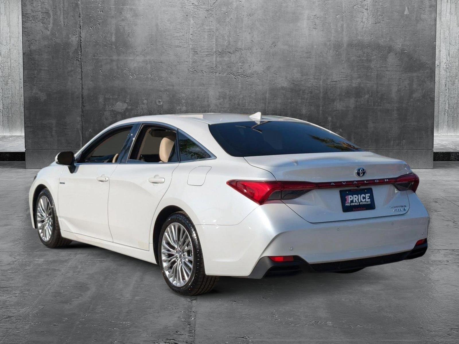2019 Toyota Avalon Vehicle Photo in Tampa, FL 33614