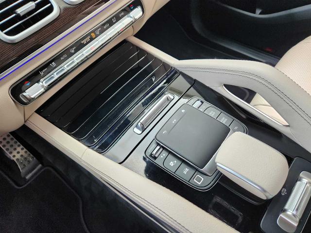 2025 Mercedes-Benz GLS Vehicle Photo in HOUSTON, TX 77079